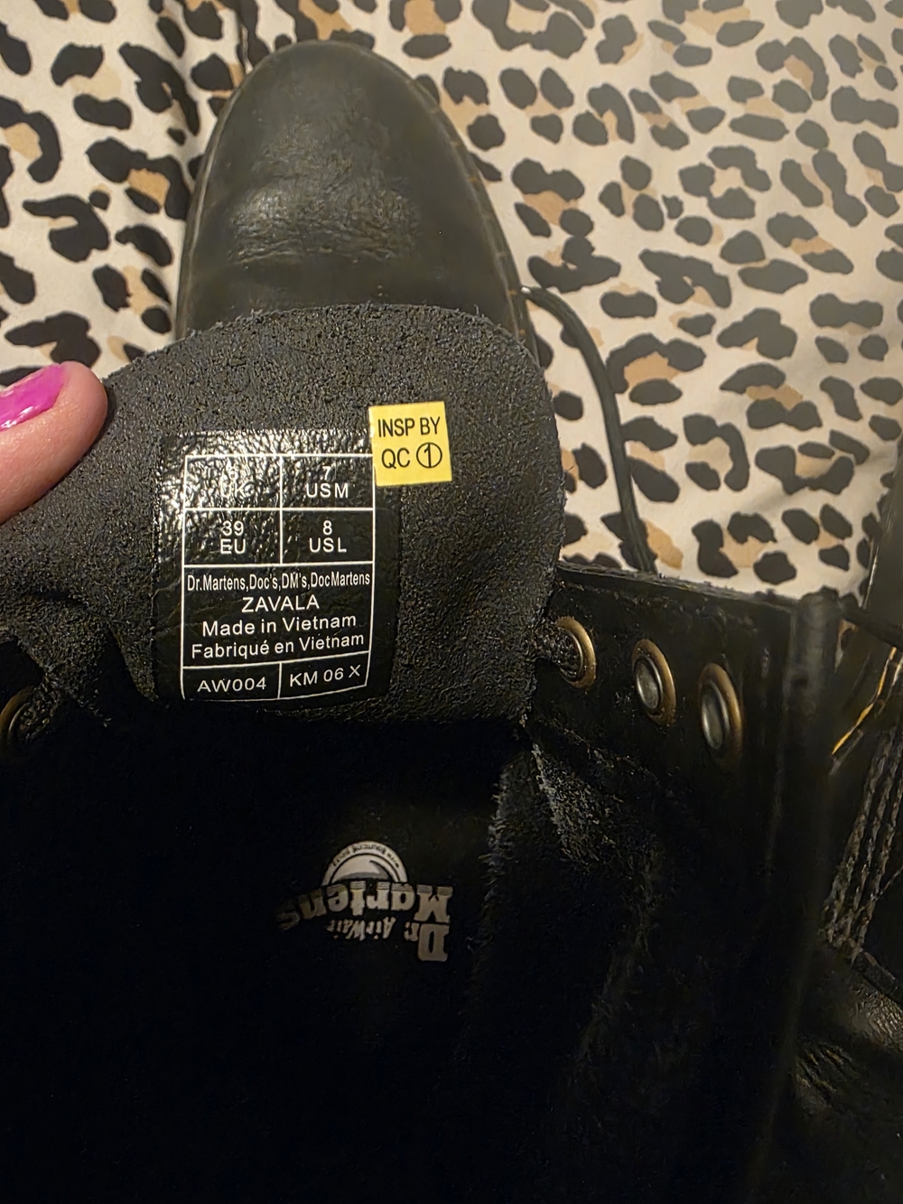 Dr Marten Womens Boots - Picture 3 of 3